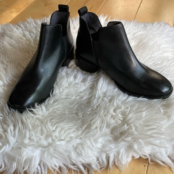 New Seychelles Black Ankle Boots 